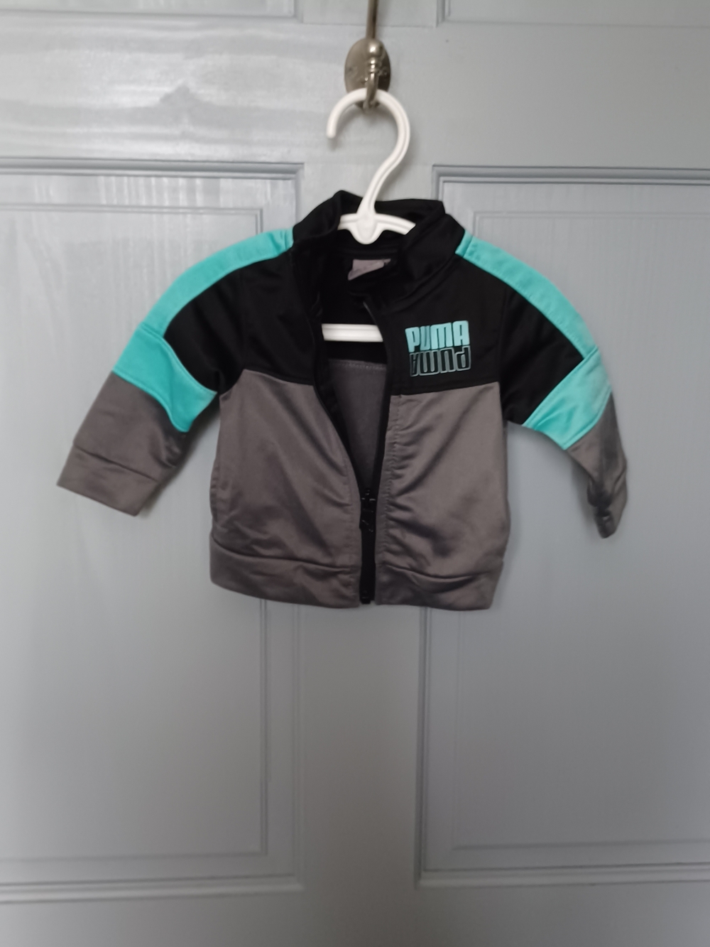 Puma Infant Black & Gray Logo Top